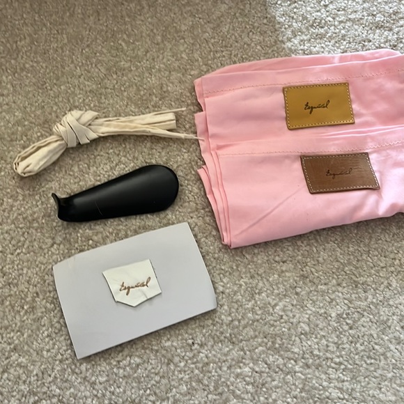 Collectable Esquivel Hand Painted Wingtip-Fuchsia Oxford Shoes 8 - Picture 8 of 14